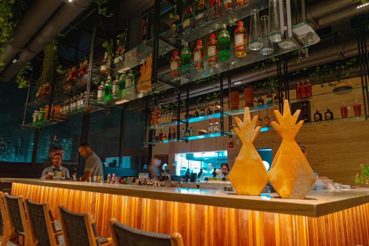 Ba'Ra Hotel Joao Pessoa Exterior photo The bar at the 101 Skybar